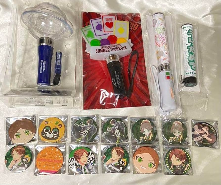 Amazon.co.jp: 浦島坂田船 うらたぬき ペンライト 缶バッジ 17点